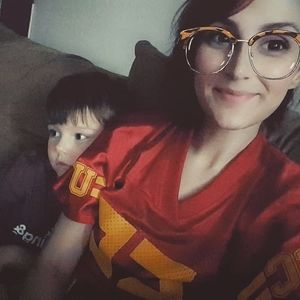 Meet your Posher, Leslie